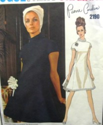 2190 Vogue  1969 PIERRE CARDIN BIAS SECTION FLARE DRESS PATTERN 12 Uncut